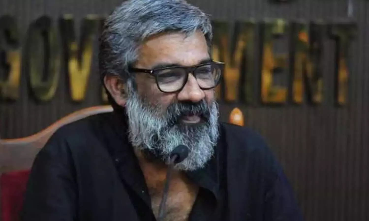 യുവനടിയുടെ പീഡന പരാതി; സംവിധായകന് രഞ്ജിത്ത് അറസ്റ്റില് യുവനടിയുടെ പീഡന പരാതി; സംവിധായകന് രഞ്ജിത്ത് അറസ്റ്റില്