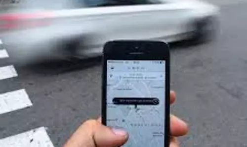 തിരുവനന്തപുരത്തെയും എറണാകുളത്തെയും വോട്ടര്മാര്ക്ക് വോട്ട് ചെയ്യാന് പോളിങ് ബൂത്തിലേക്ക് ഊബറില് സൗജന്യ യാത്ര തിരുവനന്തപുരത്തെയും എറണാകുളത്തെയും വോട്ടര്മാര്ക്ക് വോട്ട് ചെയ്യാന് പോളിങ് ബൂത്തിലേക്ക് ഊബറില് സൗജന്യ യാത്ര