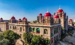 മാതാപിതാക്കളെ സംരക്ഷിക്കാന്‍ ആണ്‍മക്കള്‍ക്കും പെണ്‍മക്കള്‍ക്കും തുല്യ ബാധ്യത: തെലങ്കാന ഹൈക്കോടതി