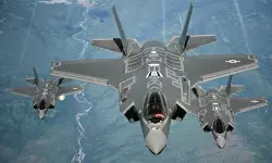 ഇറാന്റെ വെടിവയ്പ്പ് ഭീഷണി; കാണാതായ പൈലറ്റിനെ രക്ഷിക്കാനുള്ള യുഎസ് ദൗത്യം ആശങ്കയില് ഇറാന്റെ വെടിവയ്പ്പ് ഭീഷണി; കാണാതായ പൈലറ്റിനെ രക്ഷിക്കാനുള്ള യുഎസ് ദൗത്യം ആശങ്കയില്