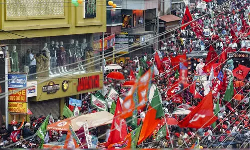 വോട്ടെടുപ്പിന് അഞ്ച് നാള് മാത്രം; വികസന-ക്ഷേമ പദ്ധതികളിലൂന്നിയുള്ള പ്രചാരണത്തിന് എല്ഡിഎഫ് വോട്ടെടുപ്പിന് അഞ്ച് നാള് മാത്രം; വികസന-ക്ഷേമ പദ്ധതികളിലൂന്നിയുള്ള പ്രചാരണത്തിന് എല്ഡിഎഫ്