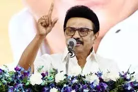 സിബിഎസ്ഇ പാഠ്യപദ്ധതി പരിഷ്‌കരണത്തിനെതിരേ സ്റ്റാലിന്‍; കടുത്ത കാപട്യം, ത്രിഭാഷ ഫോര്‍മുല ഒളിച്ചു കടത്തുന്നു