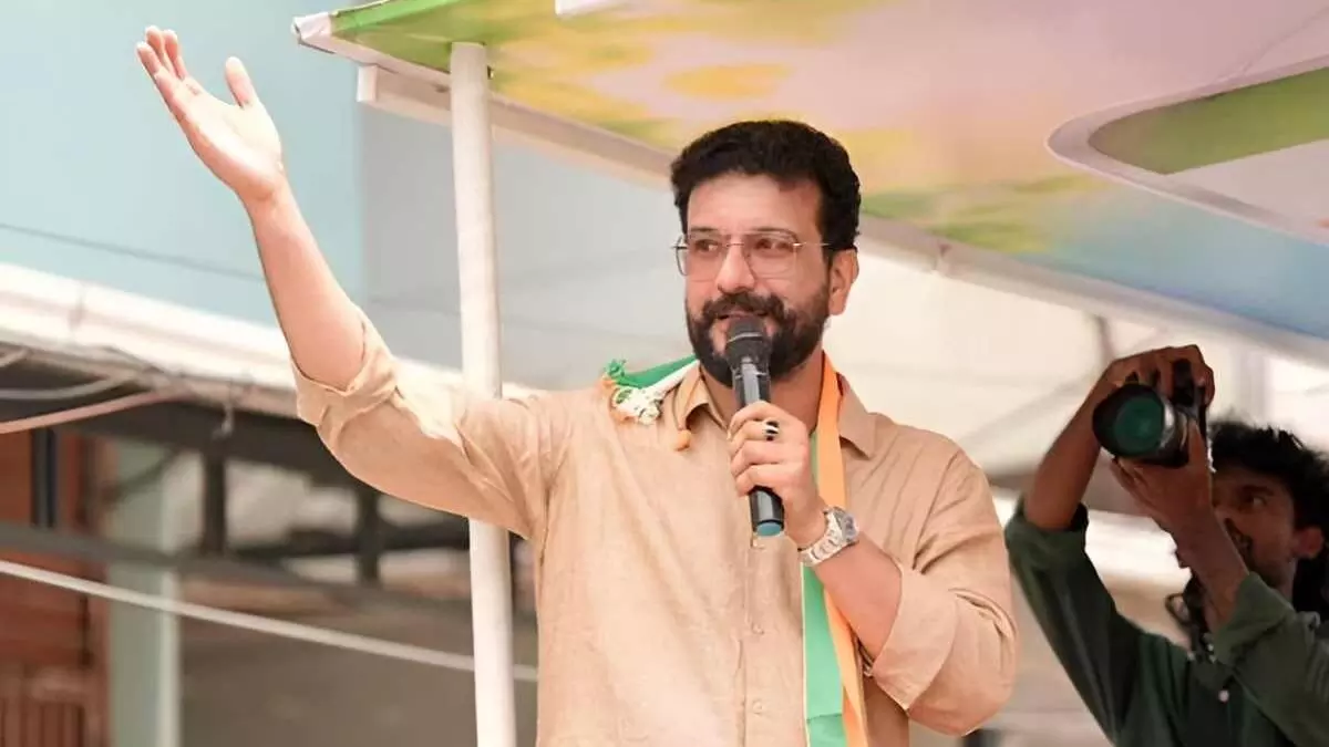 തോല്‍ക്കുമെന്ന് ഉറപ്പായപ്പോള്‍ ബിജെപി സ്ഥാനാര്‍ഥി ഗിമ്മിക്കുകള്‍ കാണിക്കുന്നു; രമേഷ് പിഷാരടി