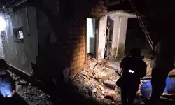 കുന്ദമംഗലത്ത് പടക്ക നിര്മാണത്തിനിടെ സ്ഫോടനം; രണ്ടുമരണം കുന്ദമംഗലത്ത് പടക്ക നിര്മാണത്തിനിടെ സ്ഫോടനം; രണ്ടുമരണം