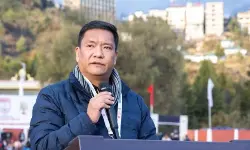 അരുണാചൽ മുഖ്യമന്ത്രി പേമ ഖണ്ഡുവിന്  സുപ്രിംകോടതിയുടെ കടുത്ത നടപടി; ബന്ധുക്കളുടെ കമ്പനികൾക് കരാറുകൾ നൽകിയതിന് സിബിഐ അന്വേഷണം