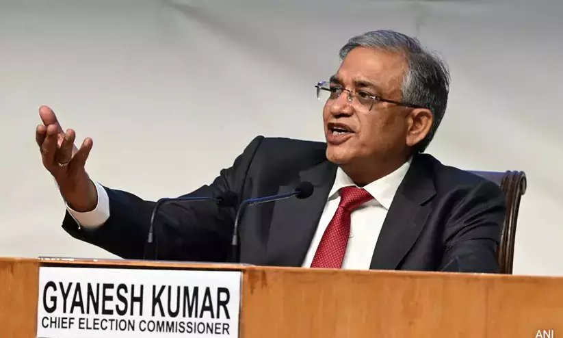 കേന്ദ്ര തിരഞ്ഞെടുപ്പ് കമ്മീഷണറെ ഇംപീച്ച് ചെയ്യാനുളള പ്രമേയം ഇരുസഭകളും തളളി