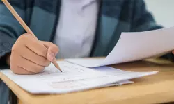 പശ്ചിമേഷ്യന് യുദ്ധം: ഗള്ഫിലെ എസ്എസ്എല്സി, പ്ലസ് ടു പരീക്ഷകള് റദ്ദാക്കും പശ്ചിമേഷ്യന് യുദ്ധം: ഗള്ഫിലെ എസ്എസ്എല്സി, പ്ലസ് ടു പരീക്ഷകള് റദ്ദാക്കും