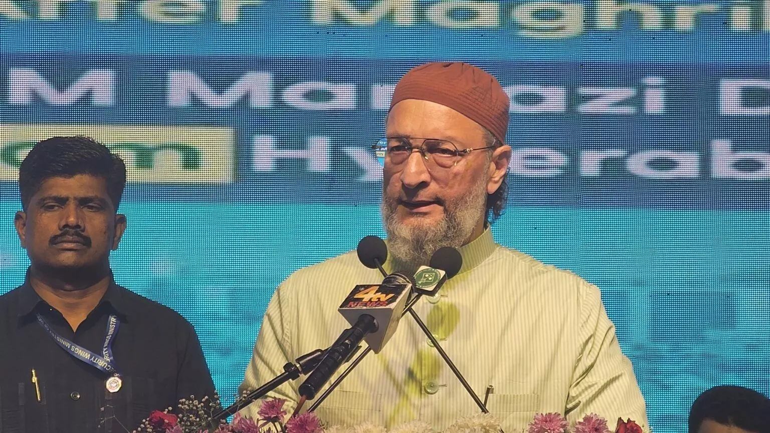 ഹുമയൂണ് കബീറിന്റെ നേതൃത്വത്തിലുള്ള പാര്ട്ടിയുമായുള്ള സഖ്യത്തില് നിന്ന് പിന്മാറുന്നതായി പ്രഖ്യാപിച്ച് എഐഎംഐഎം ഹുമയൂണ് കബീറിന്റെ നേതൃത്വത്തിലുള്ള പാര്ട്ടിയുമായുള്ള സഖ്യത്തില് നിന്ന് പിന്മാറുന്നതായി പ്രഖ്യാപിച്ച് എഐഎംഐഎം