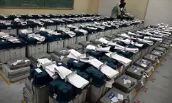 ബാലറ്റ് സ്‌ട്രോങ്ങ് റൂമിന് കാവല്‍ നിര്‍ത്തിയ രണ്ടു ബിഎസ്എഫ് ഉദ്യോഗസ്ഥരെ കാണാനില്ല; പോലിസ് അന്വേഷണം ശക്തമാക്കി