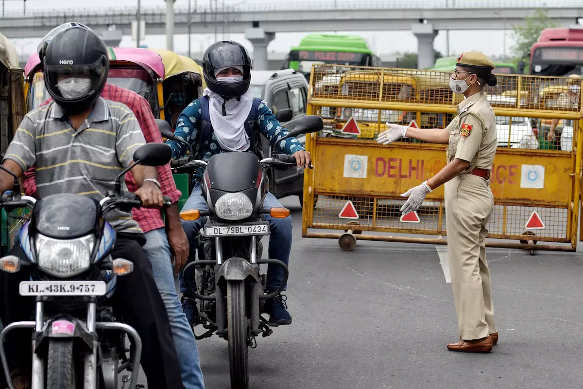 ഡല്‍ഹിയില്‍ ഇവി വിപ്ലവത്തിന് വഴിതുറന്ന് പുതിയ നയം; 2028 മുതല്‍ പെട്രോള്‍ ടുവീലറുകള്‍ രജിസ്റ്റര്‍ ചെയ്യാനാവില്ല