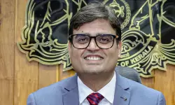 വോട്ടിംഗ് യന്ത്രങ്ങള്‍ സൂക്ഷിച്ച സ്‌ട്രോങ് റൂം തുറക്കാന്‍ നിര്‍ദേശം നല്‍കിയെന്ന ആരോപണം; വിശദീകരണവുമായി മലപ്പുറം കലക്ടര്‍