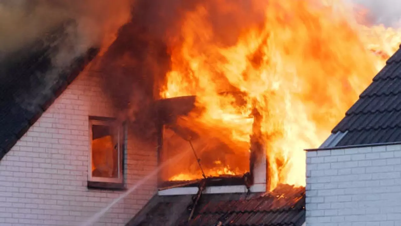 വേനല്‍ ചൂടില്‍ വീടുകളില്‍ തീപിടിത്ത ഭീഷണി ഉയരുന്നു; മുന്നറിയിപ്പുമായി ഫയര്‍ഫോഴ്‌സ്