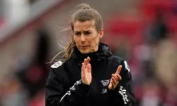 ബുണ്ടസ് ലിഗ ചരിത്രത്തിലാദ്യമായി പുരുഷടീമിന് വനിതാ പരിശീലക ബുണ്ടസ് ലിഗ ചരിത്രത്തിലാദ്യമായി പുരുഷടീമിന് വനിതാ പരിശീലക