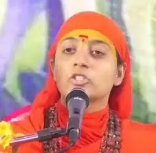 ചായ കുടിക്കുന്നവര് പശുവിനെ കൊല്ലുന്നവര്; ഹിന്ദുക്കള് ചായ കുടിക്കരുതെന്ന വിവാദ പരാമര്ശവുമായി സാധ്വി ശ്രദ്ധ ഗോപാല് ചായ കുടിക്കുന്നവര് പശുവിനെ കൊല്ലുന്നവര്; ഹിന്ദുക്കള് ചായ കുടിക്കരുതെന്ന വിവാദ പരാമര്ശവുമായി സാധ്വി ശ്രദ്ധ ഗോപാല്