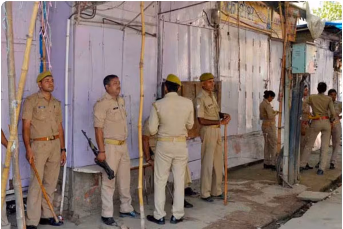 എക്സൈസ് കോണ്സ്റ്റബിള് ചോദ്യപേപ്പര് ചോര്ന്ന സംഭവം; 159 ഉദ്യോഗാര്ഥികള് പിടിയില് എക്സൈസ് കോണ്സ്റ്റബിള് ചോദ്യപേപ്പര് ചോര്ന്ന സംഭവം; 159 ഉദ്യോഗാര്ഥികള് പിടിയില്