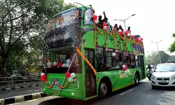 ഡബിള് ഡെക്കര് ബസില് കോഴിക്കോട് നഗരത്തിലെ കാഴ്ചകള് ആസ്വദിക്കാം ഡബിള് ഡെക്കര് ബസില് കോഴിക്കോട് നഗരത്തിലെ കാഴ്ചകള് ആസ്വദിക്കാം