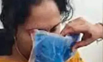 ക്ലാസില് മൊബൈല് ഗെയിം കളിച്ചത് ചോദ്യം ചെയ്തു; അധ്യാപികയുടെ മൂക്ക് വിദ്യാര്ഥി ഇടിച്ച് തകര്ത്തു ക്ലാസില് മൊബൈല് ഗെയിം കളിച്ചത് ചോദ്യം ചെയ്തു; അധ്യാപികയുടെ മൂക്ക് വിദ്യാര്ഥി ഇടിച്ച് തകര്ത്തു