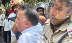 നിധിന്‍ രാജിന്റെ മരണം: അധ്യാപകരെ അറസ്റ്റ് ചെയ്യണമെന്നാവശ്യപ്പെട്ട് എസ്ഡിപിഐ കമ്മീഷണര്‍ ഓഫീസിലേക്ക് മാര്‍ച്ച് നടത്തി