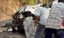 വാല്‍പ്പാറയില്‍ മിനി വാന്‍ മറിഞ്ഞ് ഒന്‍പത് മലയാളികള്‍ മരിച്ചു