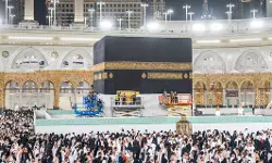 ഹജ്ജ് മുന്നൊരുക്കം; കഅ്ബയുടെ കിസ്‌വ ഉയര്‍ത്തിക്കെട്ടി, വാര്‍ഷിക അറ്റകുറ്റപ്പണികള്‍ പൂര്‍ത്തിയായി