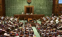 ചീഫ് ഇലക്ഷന്‍ കമ്മീഷണറെ പദവിയില്‍ നിന്ന് നീക്കാനുള്ള ആവശ്യം ശക്തമാക്കി പ്രതിപക്ഷം